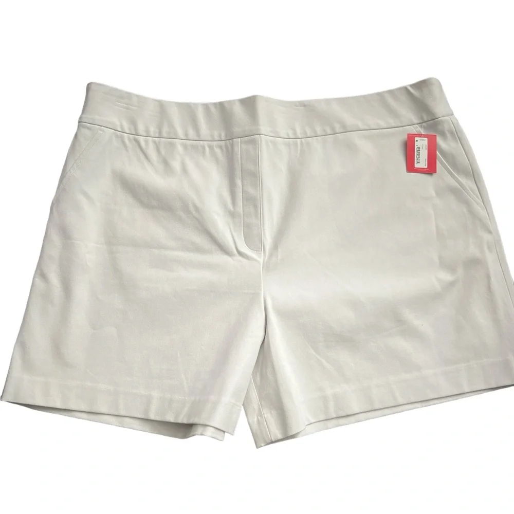 SPANX On The Go Polished 6” White Stretch High Rise Shorts Size Small NWT - Picture 11 of 16